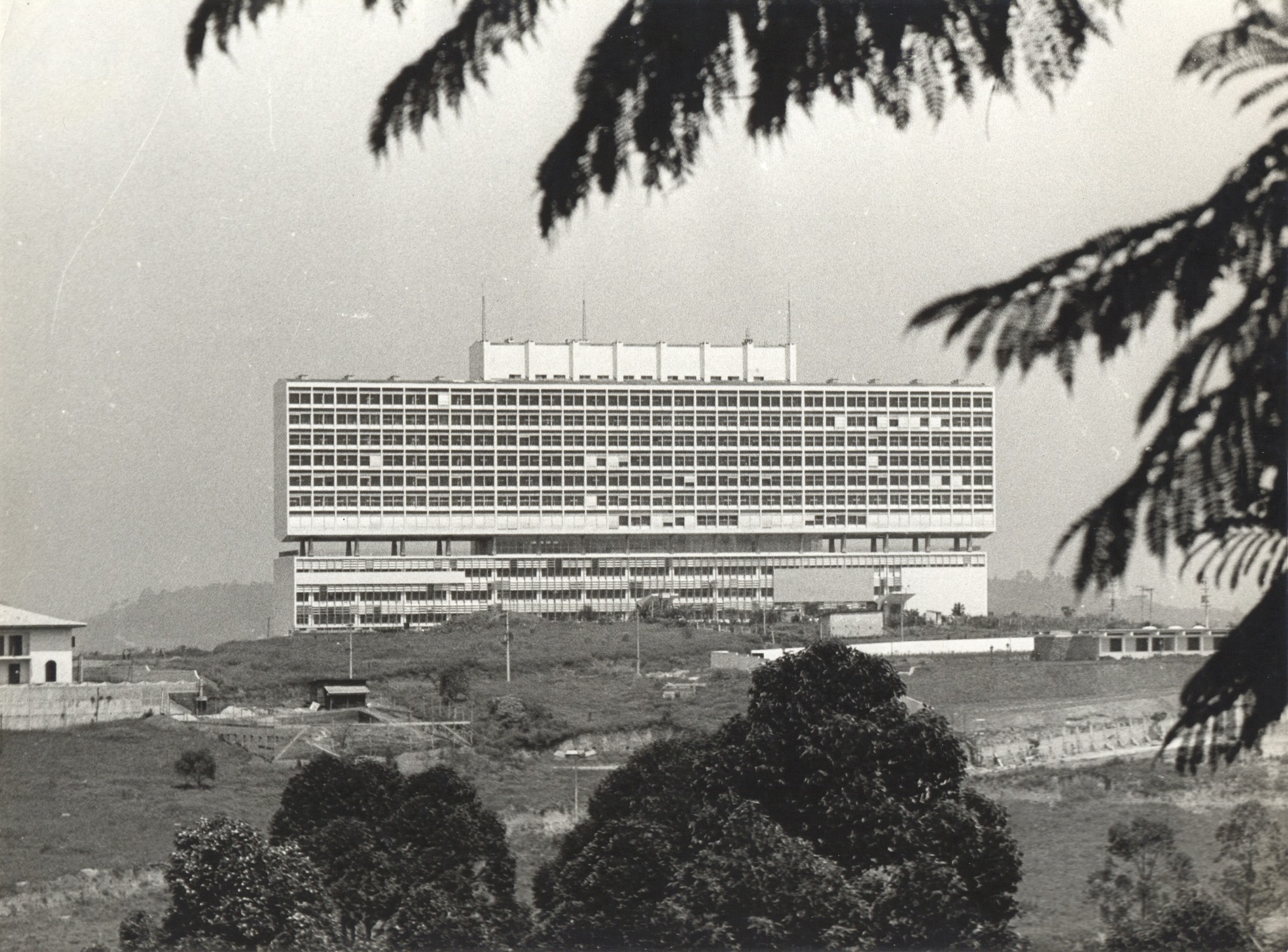 foto prédio do hospital em 1971 foto prédio do hospital em 1971